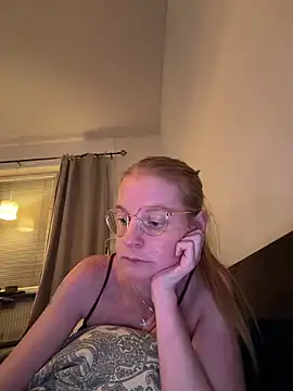 Snapshot of jannis1992 chatting on June 5, 8:47 pm jannis1992 online show from June 5, 8:47 pm