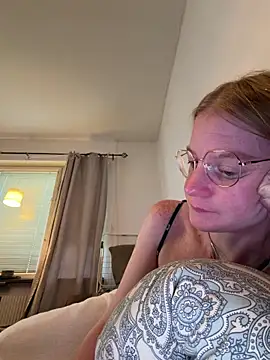 Snapshot of jannis1992 chatting on June 14, 5:59 pm jannis1992 online show from June 14, 5:59 pm