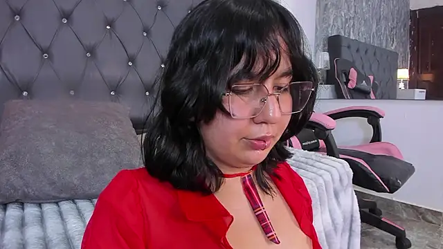 Lia sarahi online show from March 8, 2:26 am