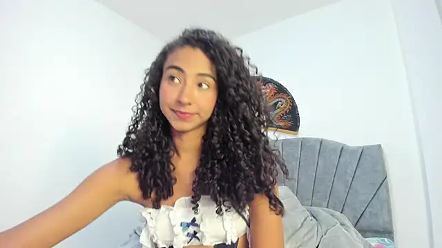 Snapshot of khaliope chatting on May 5, 7:44 pm khaliope online show from May 5, 7:44 pm