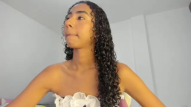 Snapshot of khaliope chatting on May 21, 7:43 pm khaliope online show from May 21, 7:43 pm