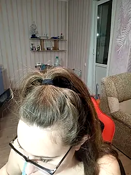 DienkaGreen online show from February 25, 2:11 pm