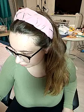 DienkaGreen online show from November 8, 11:58 pm