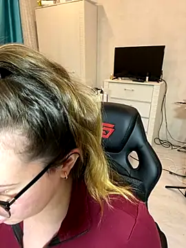 DienkaGreen online show from November 29, 6:44 pm