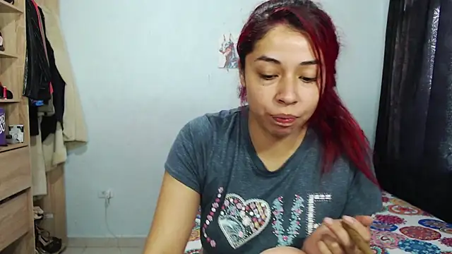 Snapshot of Alexxx_andr4 chatting on March 22, 3:31 pm Alexxx andr4 online show from March 22, 3:31 pm