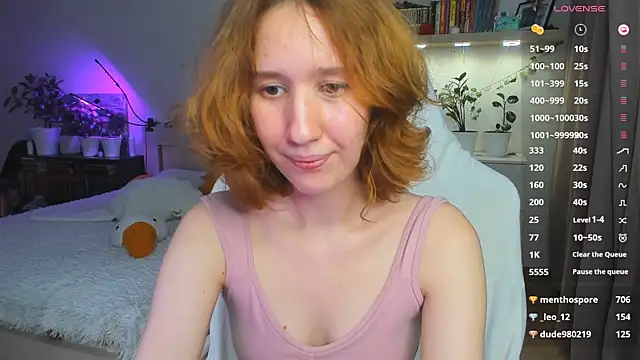 Snapshot of Ooooooli chatting on December 8, 4:07 pm Ooooooli online show from December 8, 4:07 pm