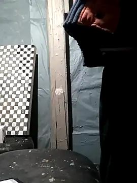 Snapshot of Wero4200 chatting on December 2, 7:25 am Wero4200 online show from December 2, 7:25 am