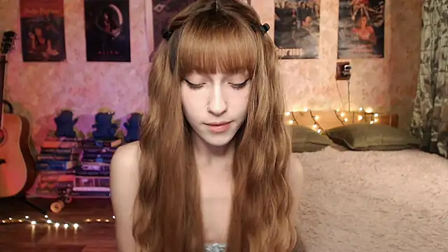 Friendly Ellie online show from December 6, 11:47 pm