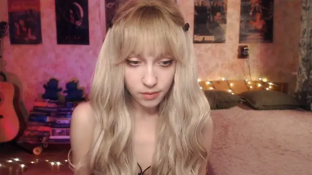 Friendly Ellie online show from January 23, 11:05 pm