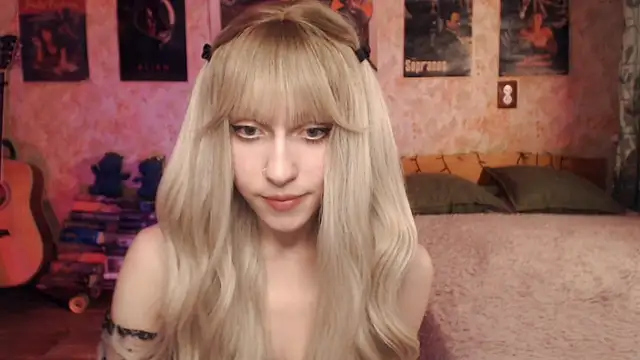 Friendly Ellie online show from March 18, 12:14 pm