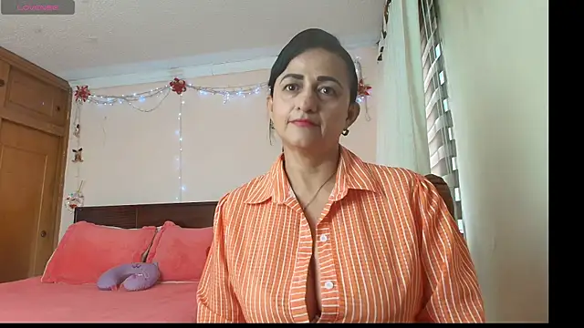 ISABEEL SOFIA01 online show from April 17, 9:29 pm