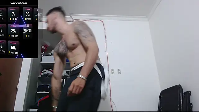 Snapshot of freestyle_blake1 chatting on November 16, 12:49 am freestyle blake1 online show from November 16, 12:49 am