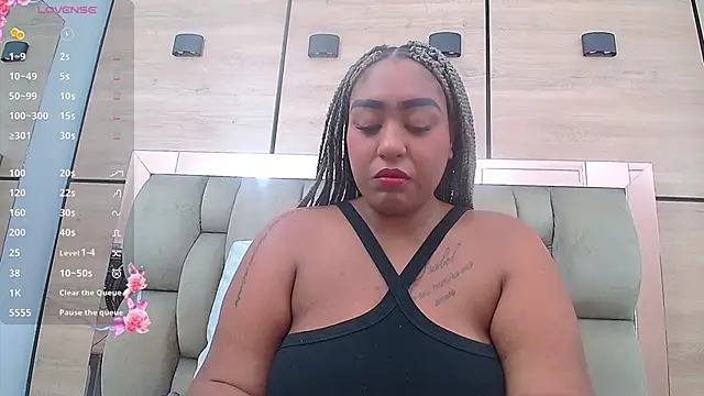 Snapshot of arianna_pearl chatting on February 19, 12:22 pm arianna pearl online show from February 19, 12:22 pm