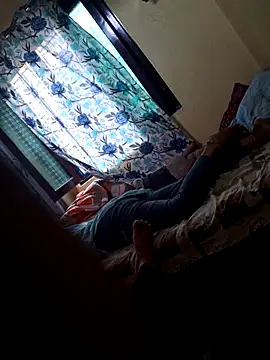 Adityagj123 online show from October 11, 11:42 am