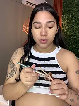 Amandanauty online show from February 1, 7:23 pm