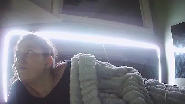 Angelk43 online show from April 27, 3:48 am