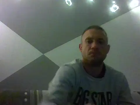 aroj95 online show from April 22, 8:32 pm