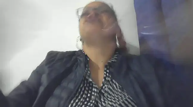 BayleyBanks online show from December 9, 3:18 am