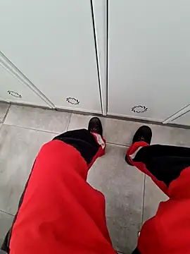 Snapshot of 987654Alf chatting on January 9, 10:07 am 987654Alf online show from January 9, 10:07 am