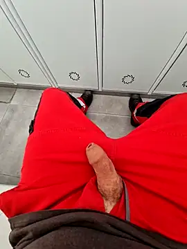 Snapshot of 987654Alf chatting on February 11, 10:20 am 987654Alf online show from February 11, 10:20 am