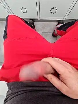 Snapshot of 987654Alf chatting on February 17, 10:12 am 987654Alf online show from February 17, 10:12 am