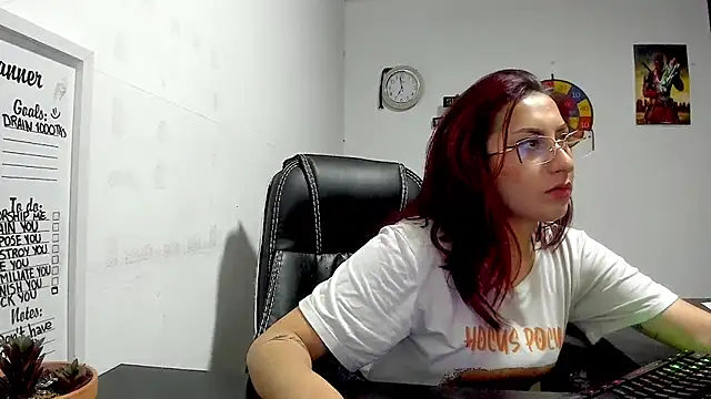 Snapshot of Scarlett_Sen chatting on December 4, 5:22 pm Scarlett Sen online show from December 4, 5:22 pm