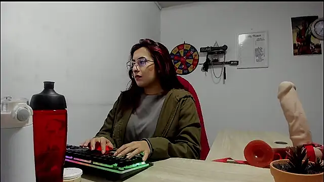 Snapshot of Scarlett_Sen chatting on March 17, 12:57 pm Scarlett Sen online show from March 17, 12:57 pm