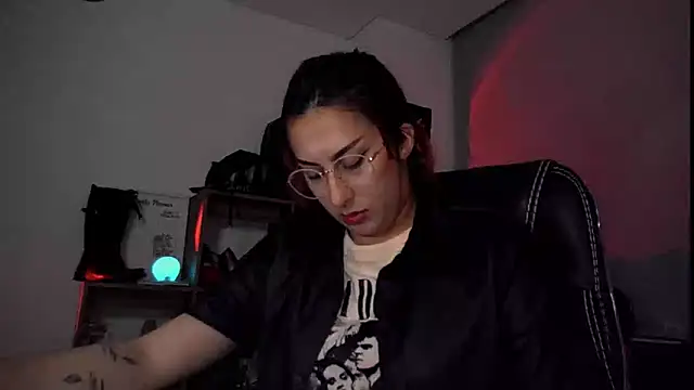 Snapshot of Scarlett_Sen chatting on September 16, 6:31 pm Scarlett Sen online show from September 16, 6:31 pm