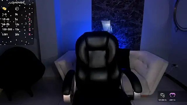 Snapshot of NickyLawson chatting on February 3, 12:47 pm NickyLawson online show from February 3, 12:47 pm