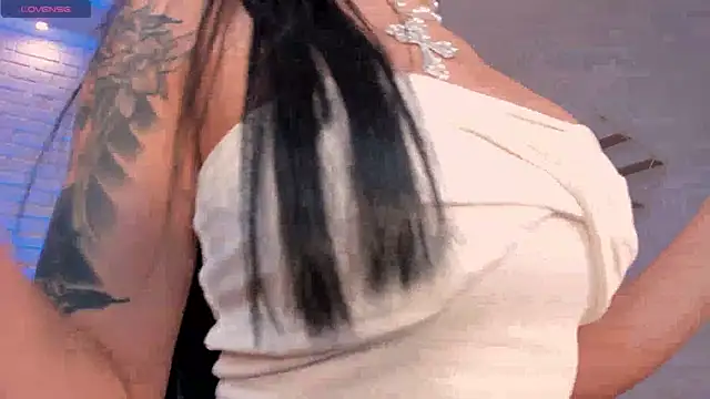 Snapshot of NickyLawson chatting on October 29, 4:26 am NickyLawson online show from October 29, 4:26 am