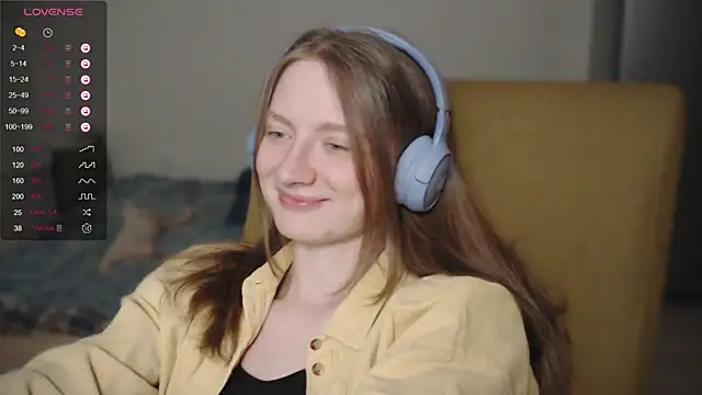 Snapshot of mollytuck chatting on December 14, 2:42 pm mollytuck online show from December 14, 2:42 pm