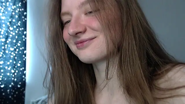 Snapshot of mollytuck chatting on March 2, 9:31 am mollytuck online show from March 2, 9:31 am