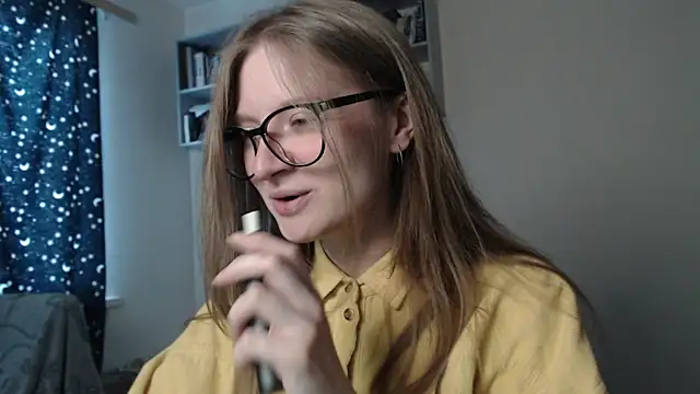 Snapshot of mollytuck chatting on March 8, 12:20 pm mollytuck online show from March 8, 12:20 pm