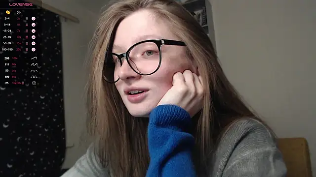 Snapshot of mollytuck chatting on March 13, 4:34 pm mollytuck online show from March 13, 4:34 pm