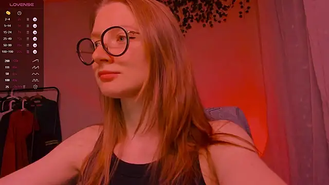 Snapshot of mollytuck chatting on October 17, 3:14 pm mollytuck online show from October 17, 3:14 pm