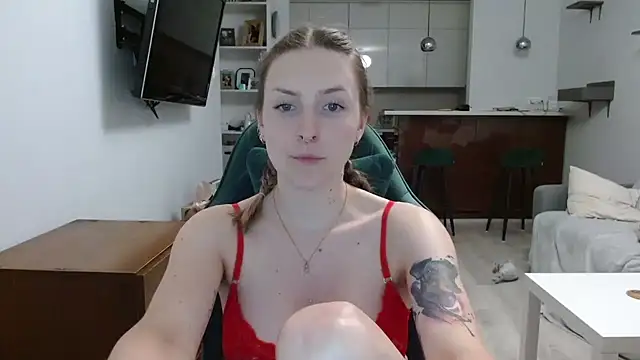 illusorycat online show from September 15, 9:15 pm