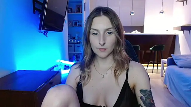 illusorycat online show from October 9, 7:01 pm