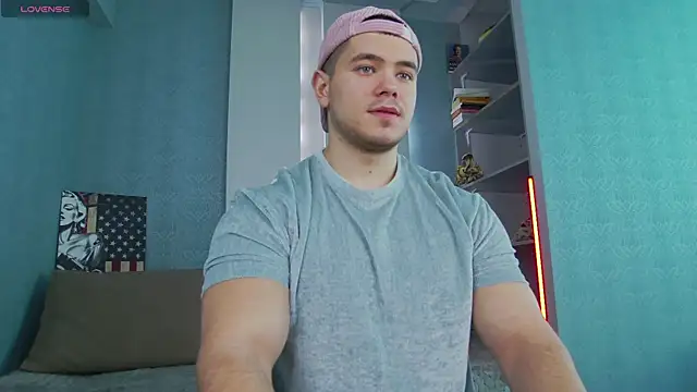 Snapshot of Arilas_ chatting on February 16, 7:48 am Arilas online show from February 16, 7:48 am