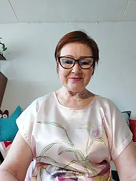 Snapshot of Fire_Night chatting on June 6, 7:13 am Fire Night online show from June 6, 7:13 am