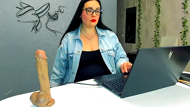 WorshipLilit online show from January 18, 9:18 pm