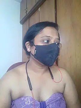 Snapshot of sexynayan23 chatting on April 28, 5:34 am sexynayan23 online show from April 28, 5:34 am
