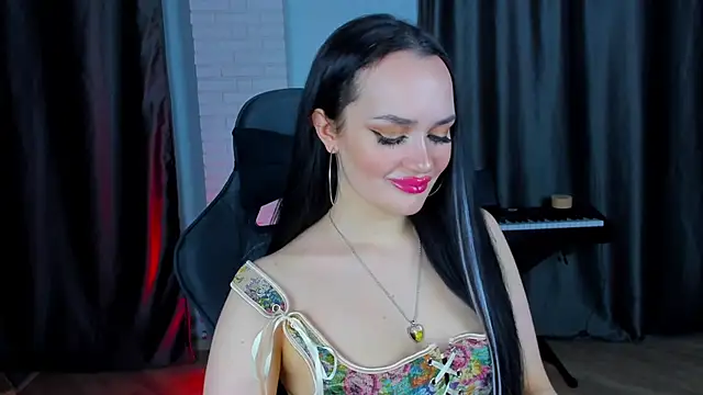 QueenAliss online show from December 13, 3:00 pm