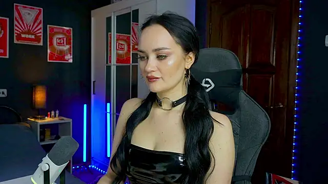 QueenAliss online show from November 9, 3:49 am