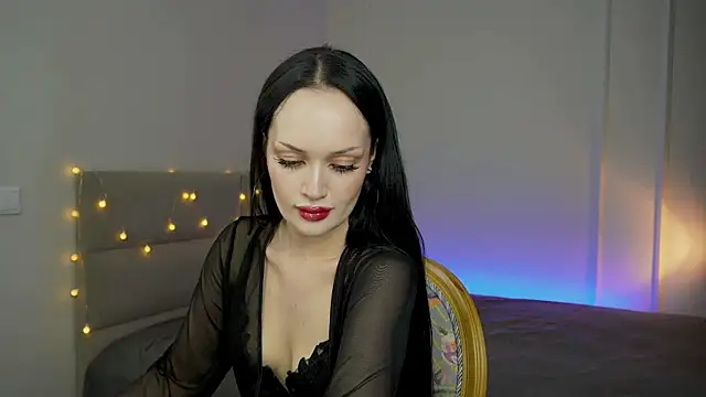 Snapshot of QueenAliss chatting on July 5, 1:18 pm QueenAliss online show from July 5, 1:18 pm