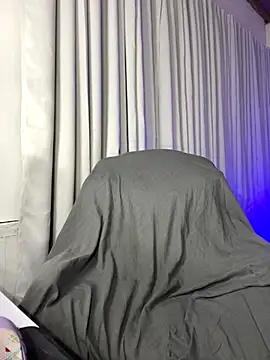 Snapshot of SweetCheska19 chatting on September 12, 9:04 pm SweetCheska19 online show from September 12, 9:04 pm