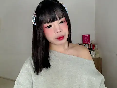 Snapshot of SweetCheska19 chatting on May 28, 1:52 pm SweetCheska19 online show from May 28, 1:52 pm