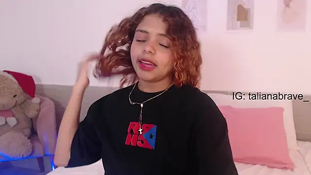 Snapshot of ValienteGirl_ chatting on March 2, 4:28 am ValienteGirl online show from March 2, 4:28 am