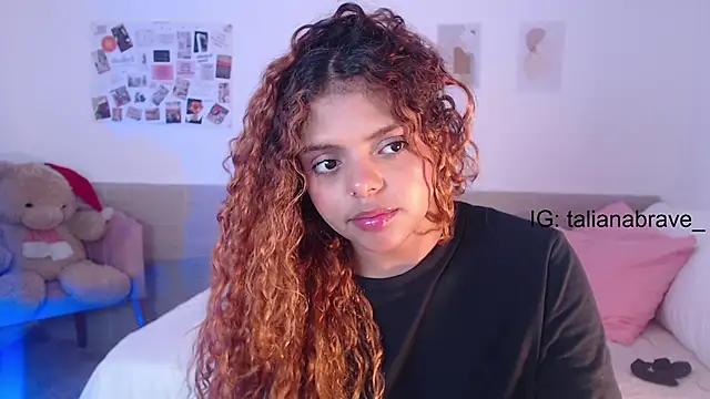 Snapshot of ValienteGirl_ chatting on March 7, 5:51 am ValienteGirl online show from March 7, 5:51 am