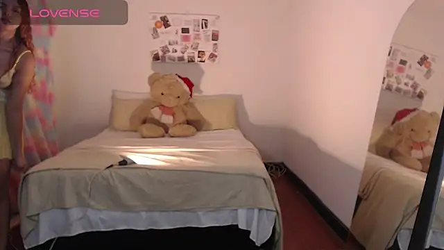 Snapshot of ValienteGirl_ chatting on November 26, 3:40 am ValienteGirl online show from November 26, 3:40 am