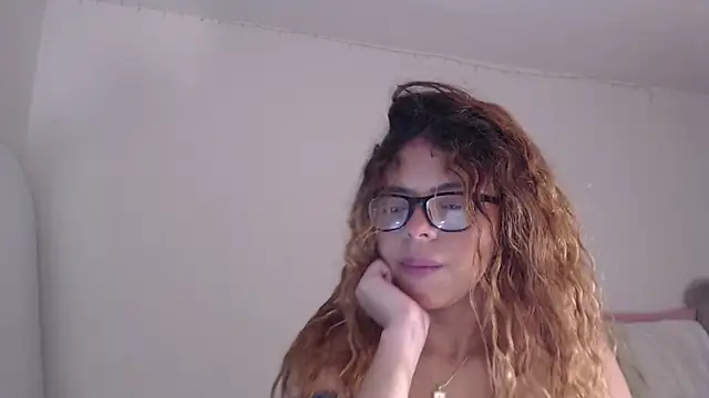 ValienteGirl  online show from April 8, 1:38 am